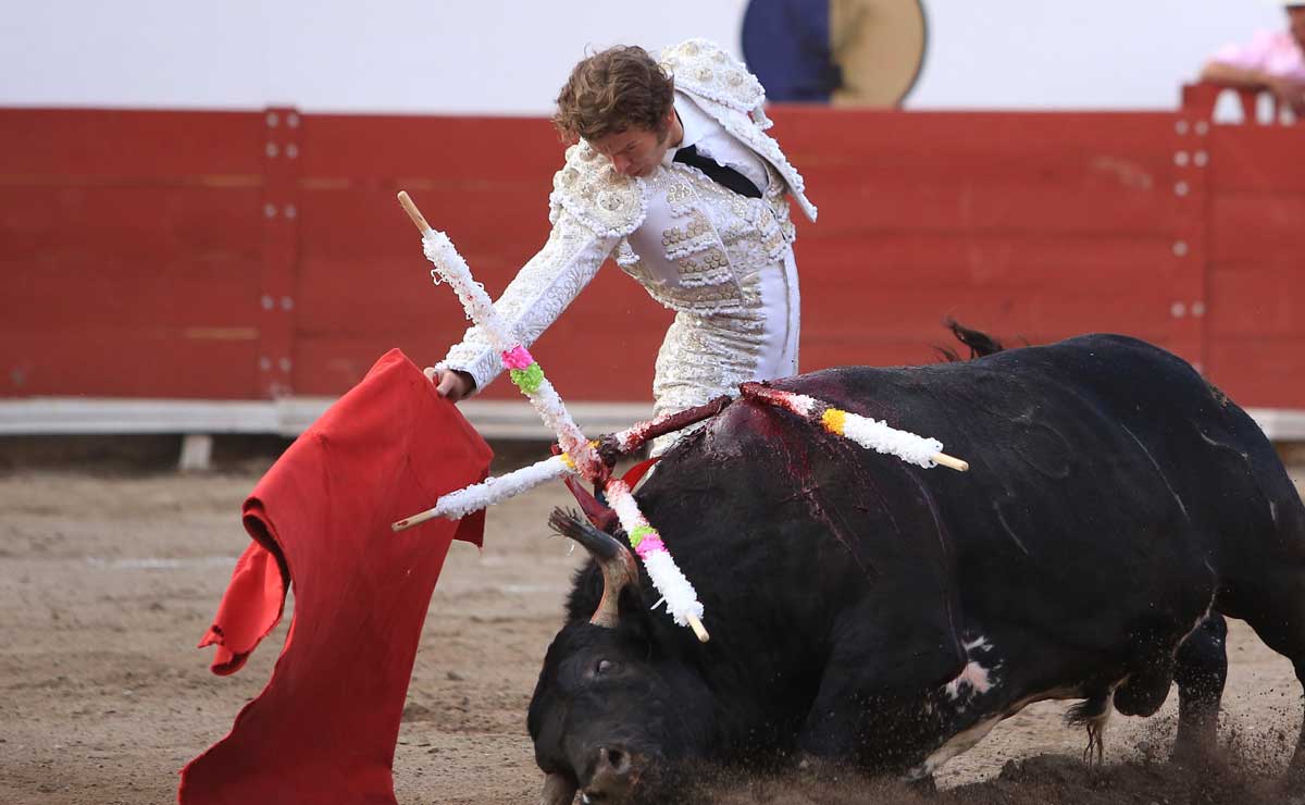 Barbosa defiende corridas de toros, reprueba su prohibici&oacute;n