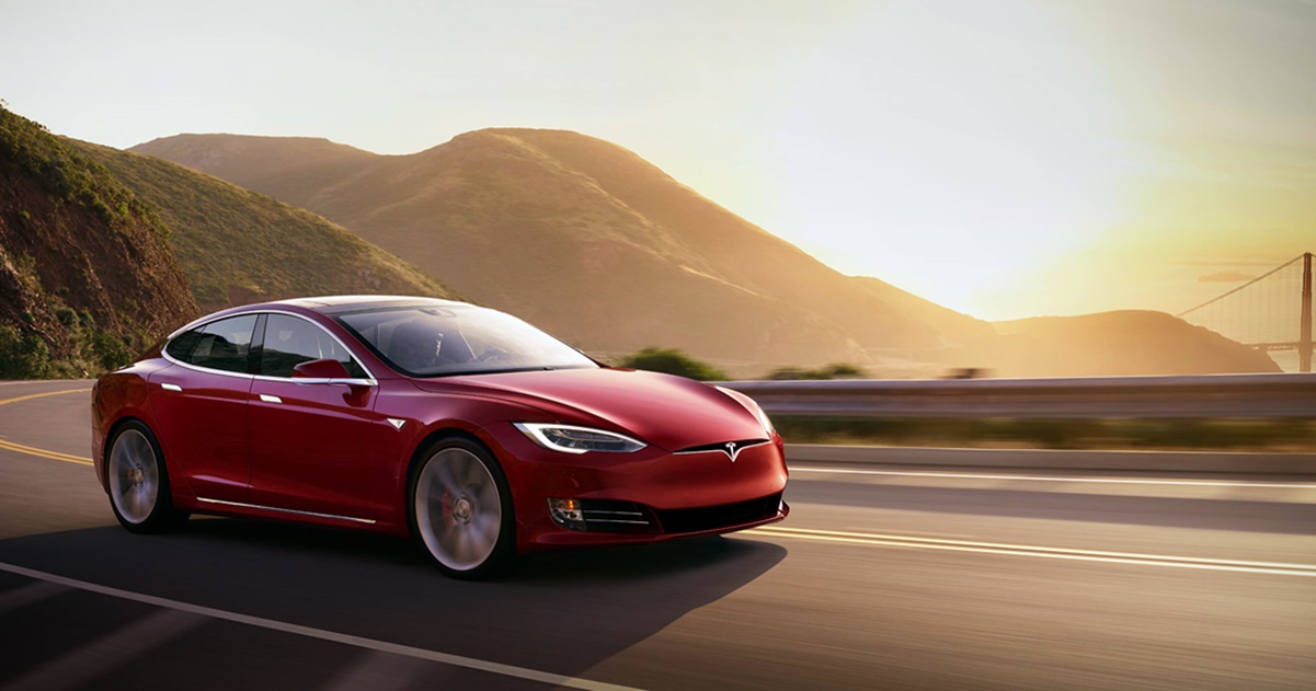 Tesla y Ferrari tiemblan ante Lucid Motors, quien ya los supera con sus modelos