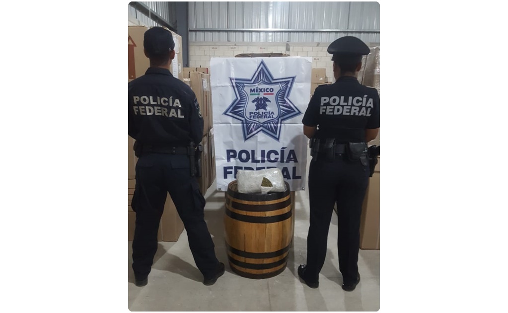 PF-K9 DECOMISAN barril con 16 Kg de MARIGUANA de Guadalajara en Paquetería del Aeropuerto de Merida: Iba a PlayaDelCarmen. Noticias en tiempo real