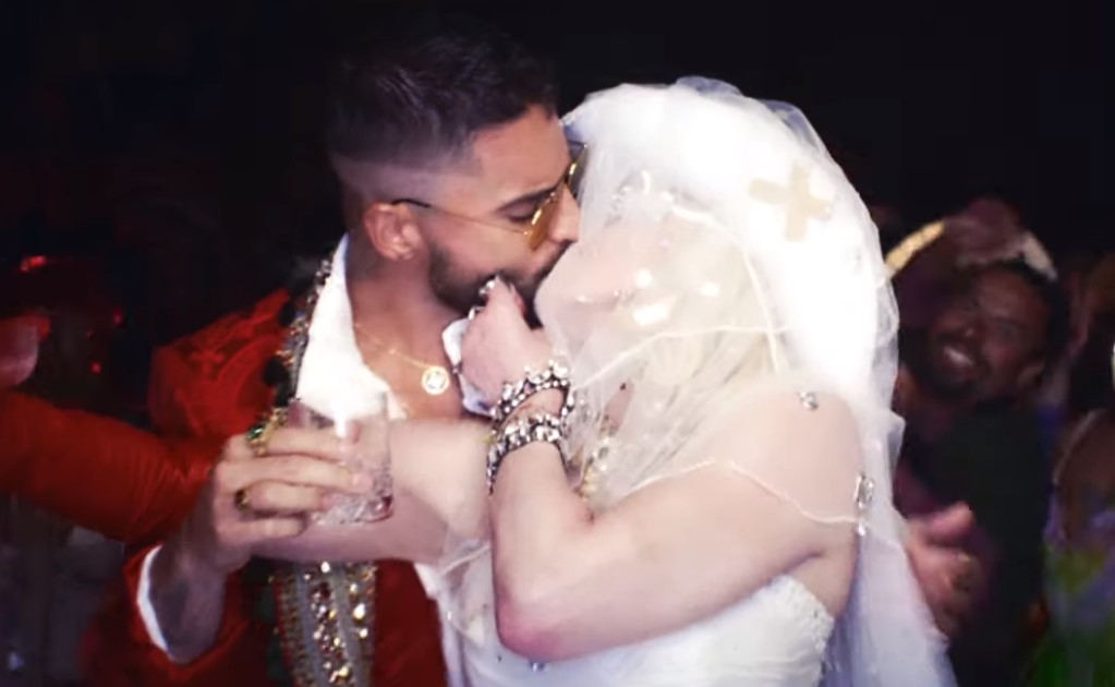 Madonna y Maluma se funden en besos y sensualidad en video de 