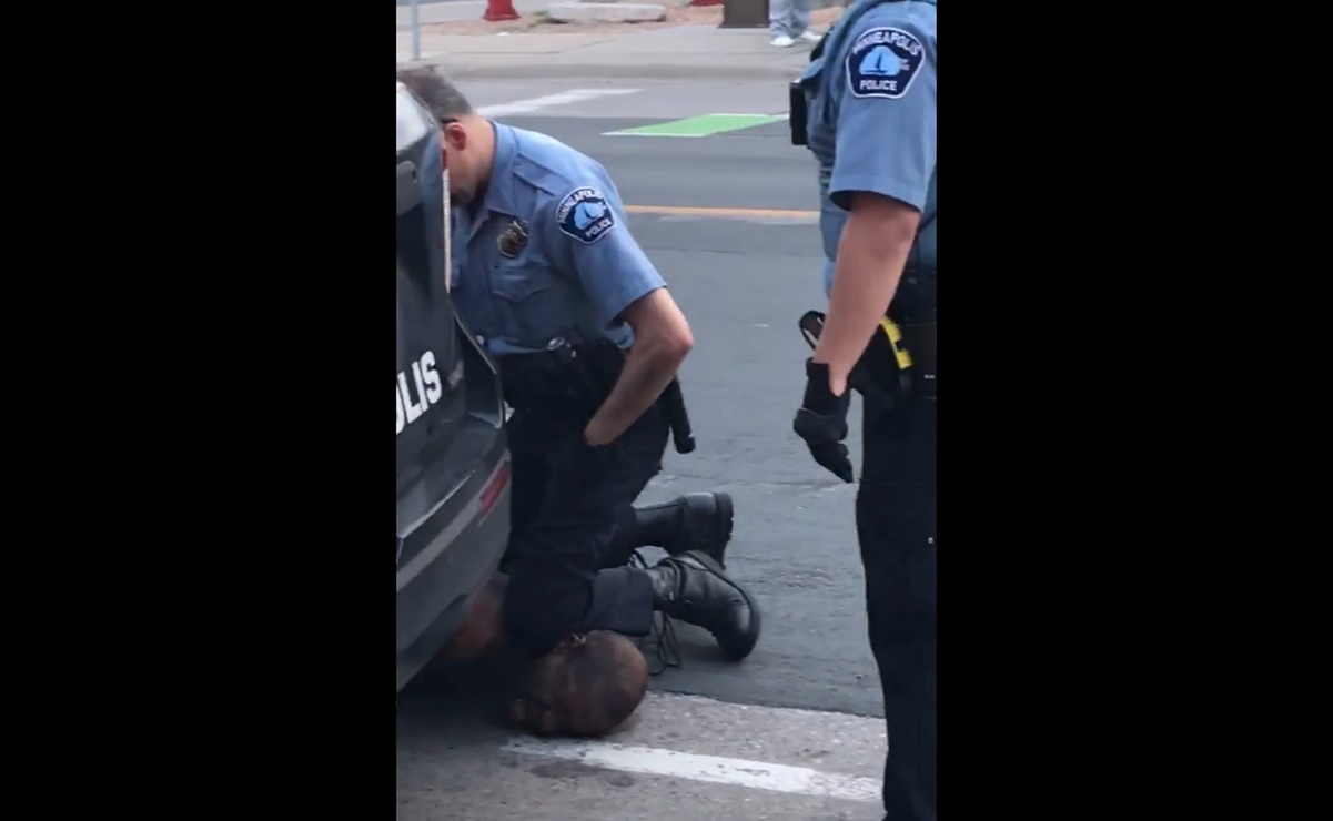 Captan en video agresión de policía a un afroamericano en Estados ...