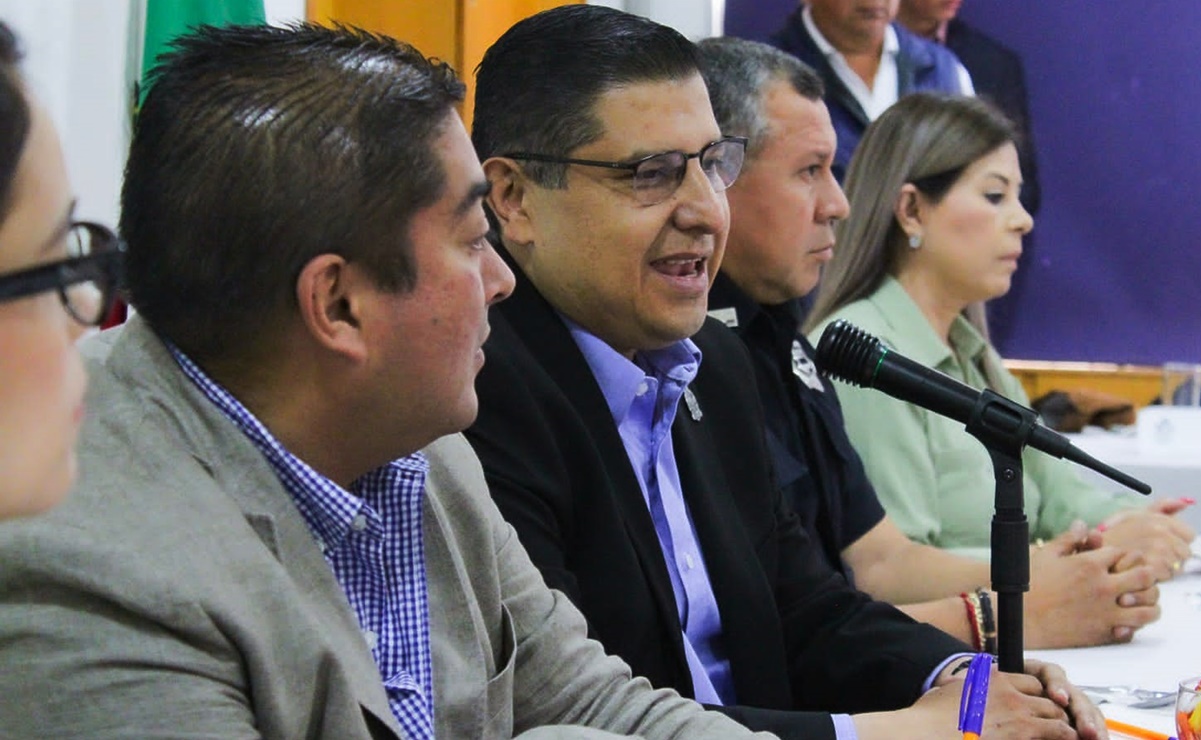 Alcalde de Uruapan culpa a cortadores de aguacate de violencia; dice que todos son drogadictos
