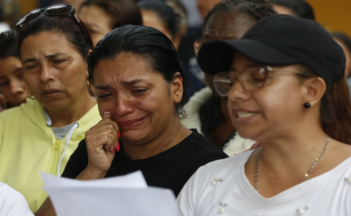 &ldquo;Ellos ped&iacute;an ayuda y gritaban&rdquo;: los duros relatos de las familias tras incendio en c&aacute;rcel de Colombia