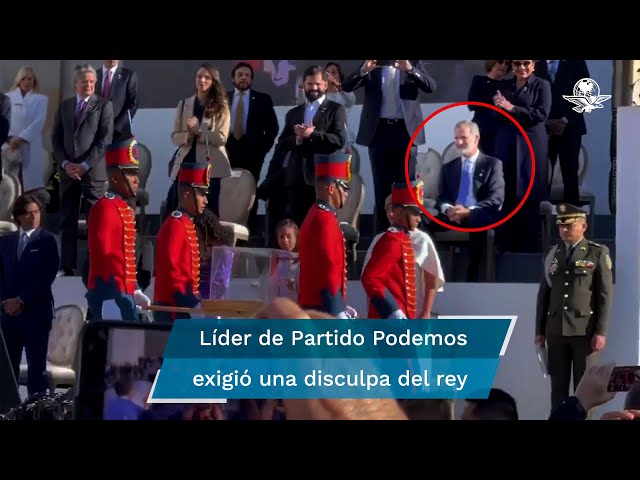 Rey Felipe VI permanece sentado durante paso de la espada de Bolívar y es criticado 