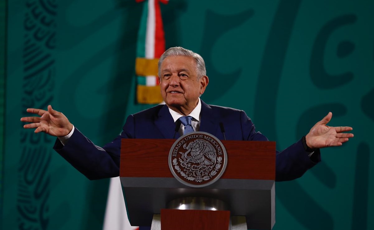 El presidente Andrés Manuel López Obrador durante la mañanera de este martes en Palacio Nacional