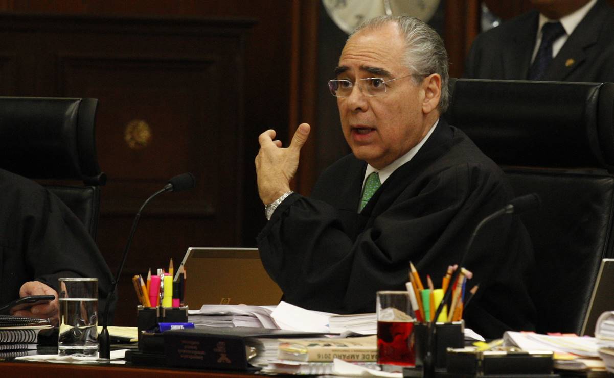 Ministro Franco González acude a última sesión en Suprema Corte; "me voy tranquilo", asegura