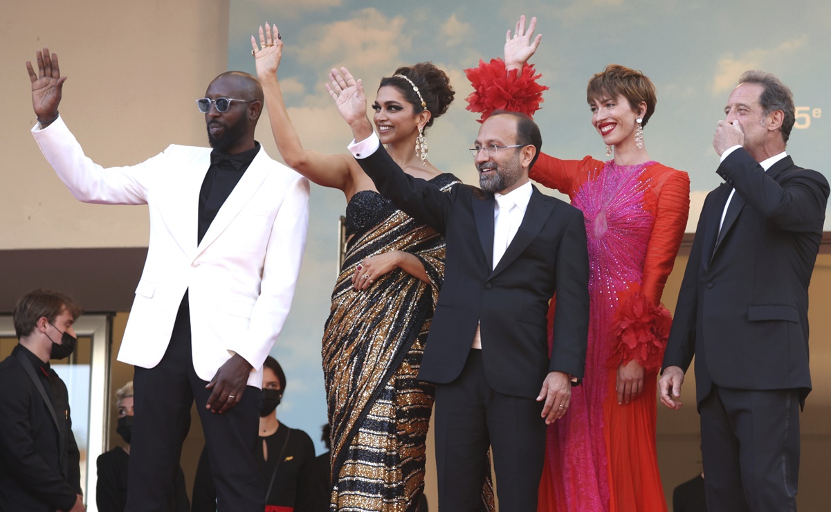 Zelenski, presente en gala inaugural del Festival de Cannes, pide que el cine no calle sobre la guerra 