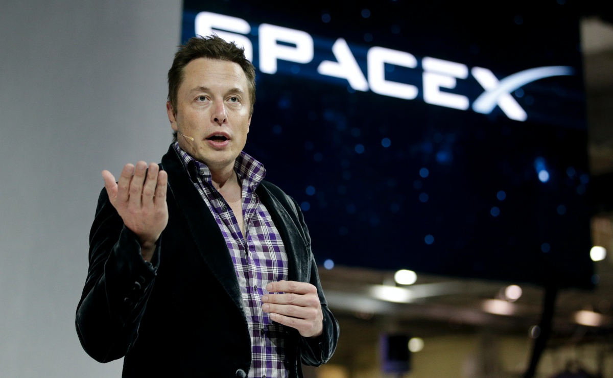 Elon Musk niega acusación de agredir sexualmente a una azafata; dice que es “complot político"