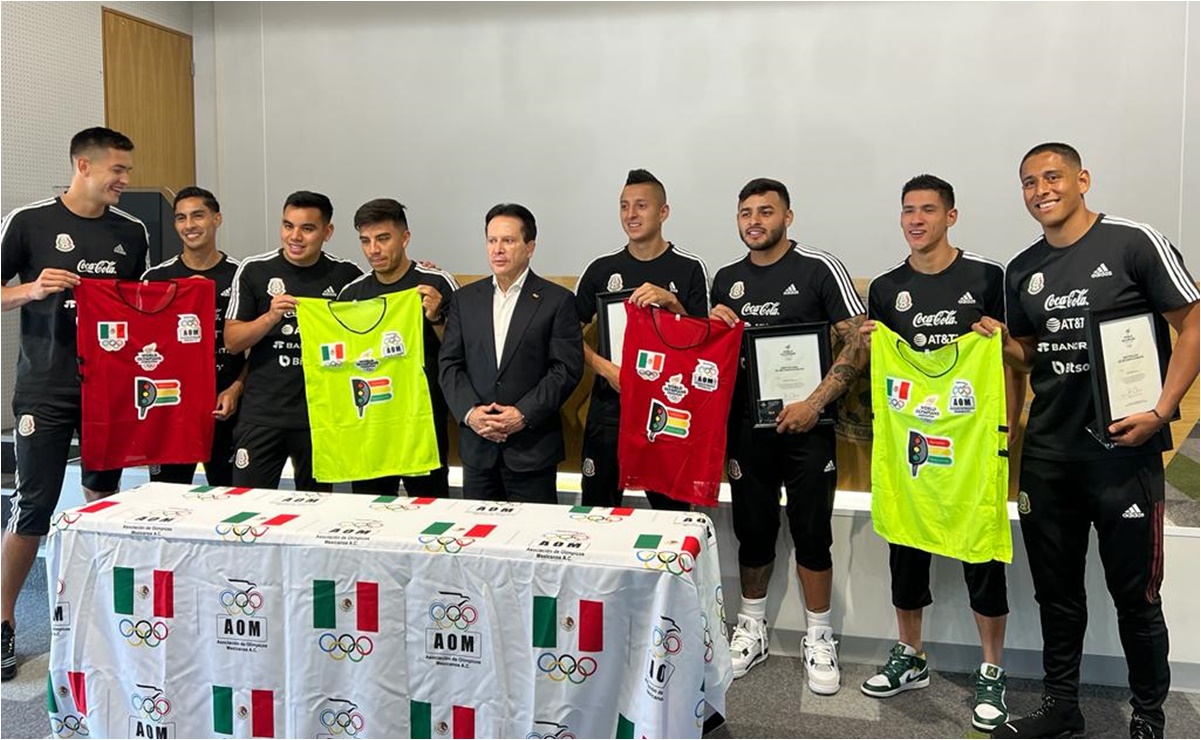 Futbolistas mexicanos son reconocidos por su participación en Tokio 2020