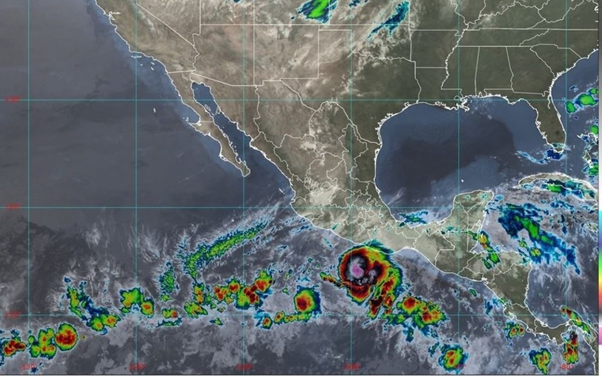 La tormenta tropical Agatha se intensifica a Huracán de categoría 1 frente a las costas de Oaxaca y Guerrero