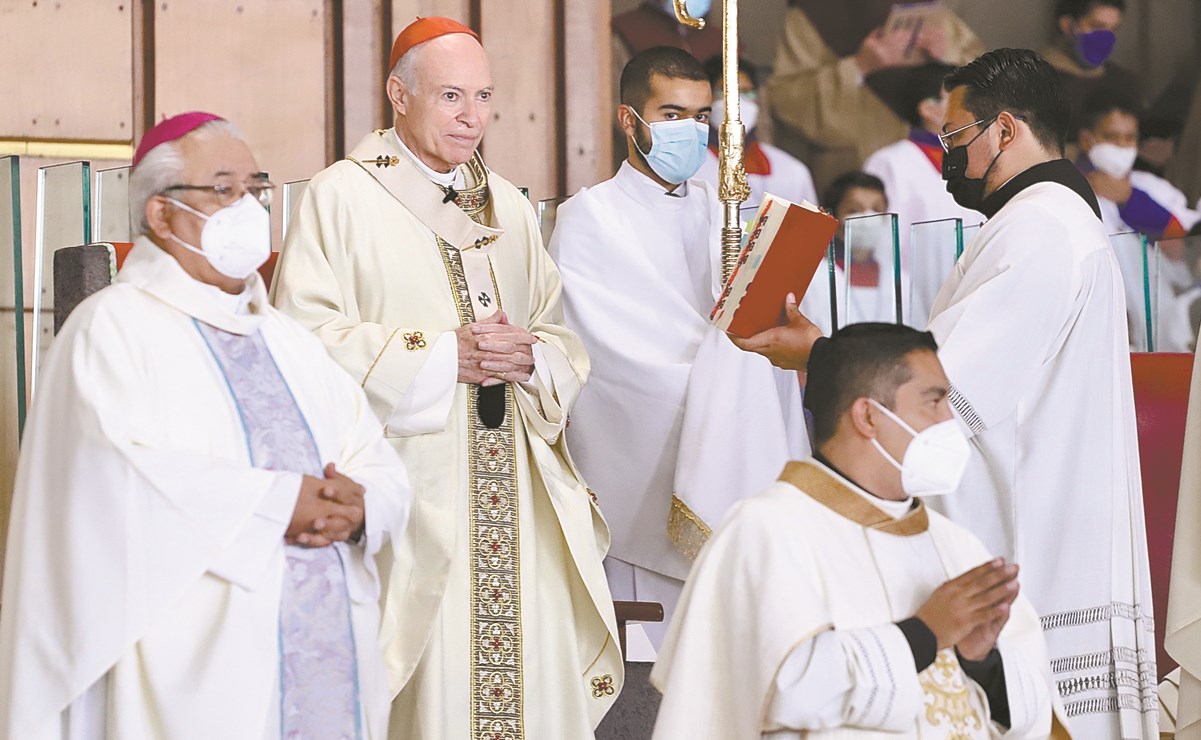 Celebra Carlos Aguiar Retes 25 años de ordenación