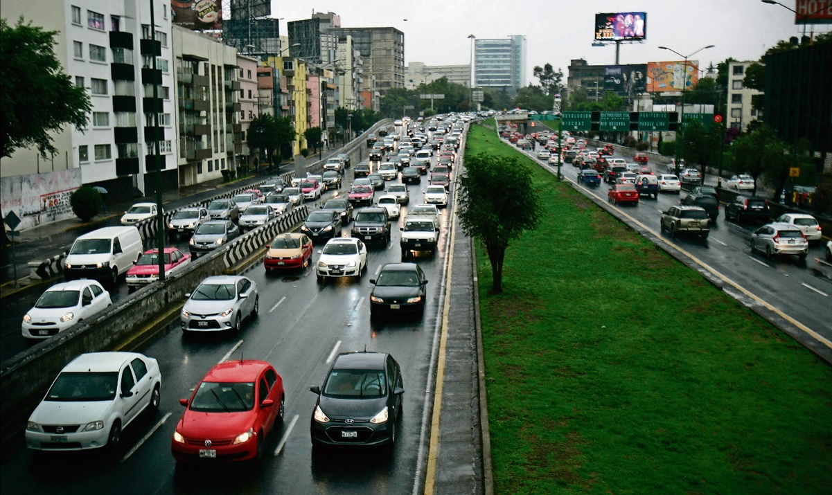 ¿Ciudad de México suspenderá tenencia vehicular?