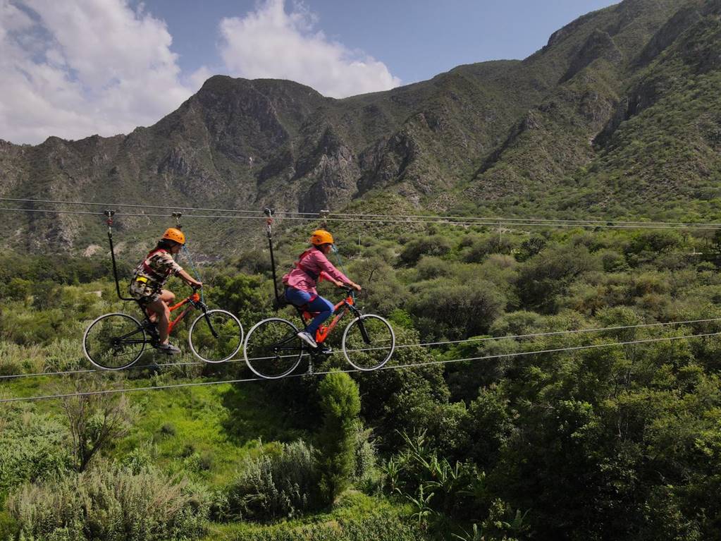 Bicicleta Voladora en tirolesa: cruza la Barranca de Metztitl&aacute;n