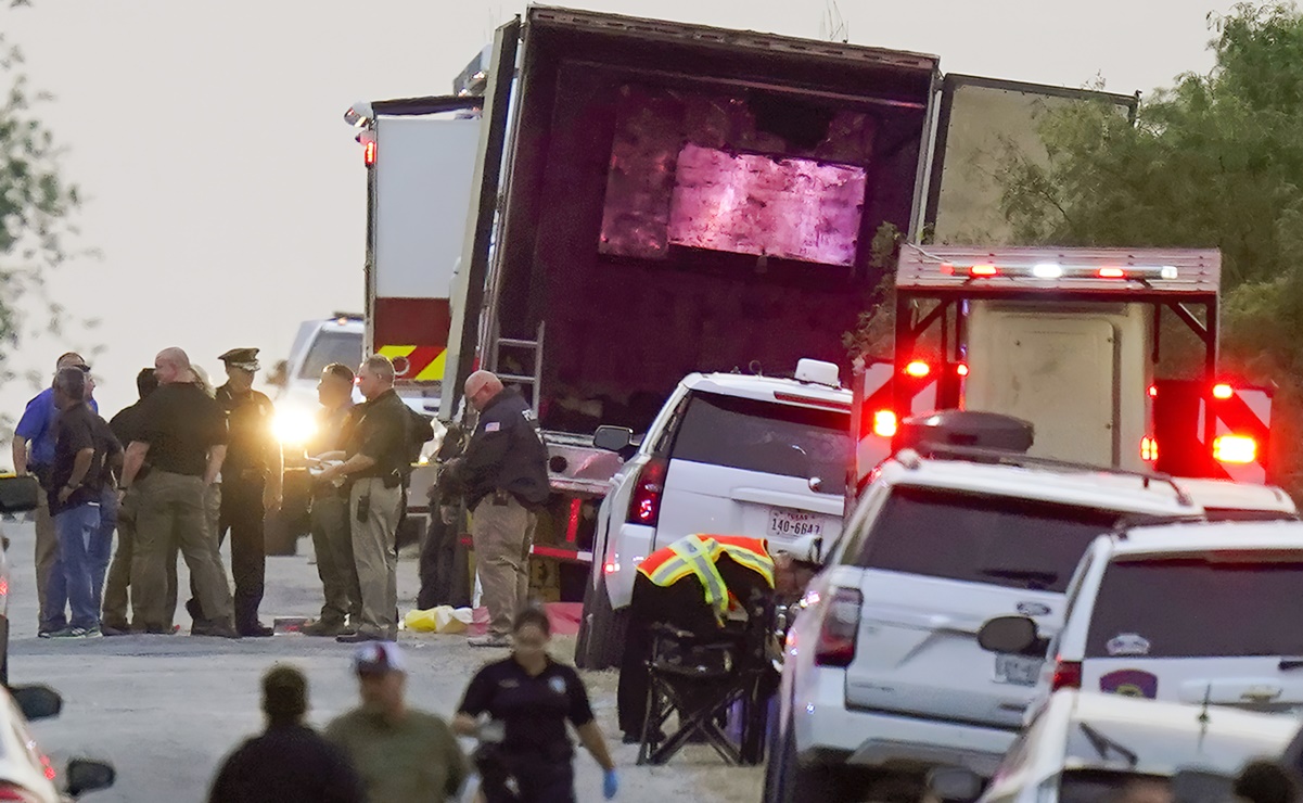 Conductor de tr&aacute;iler donde murieron 51 migrantes en Texas, presuntamente, manejaba drogado