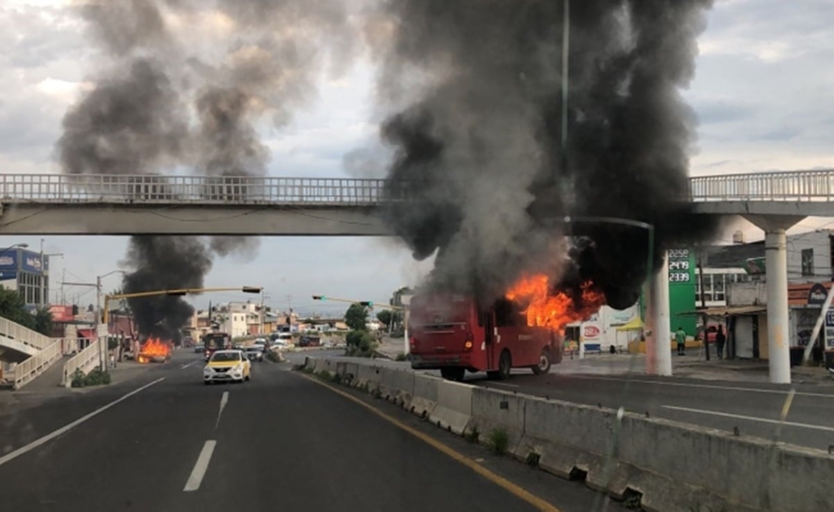 Incendian autos tras enfrentamiento en carretera de Jalisco a Saltillo