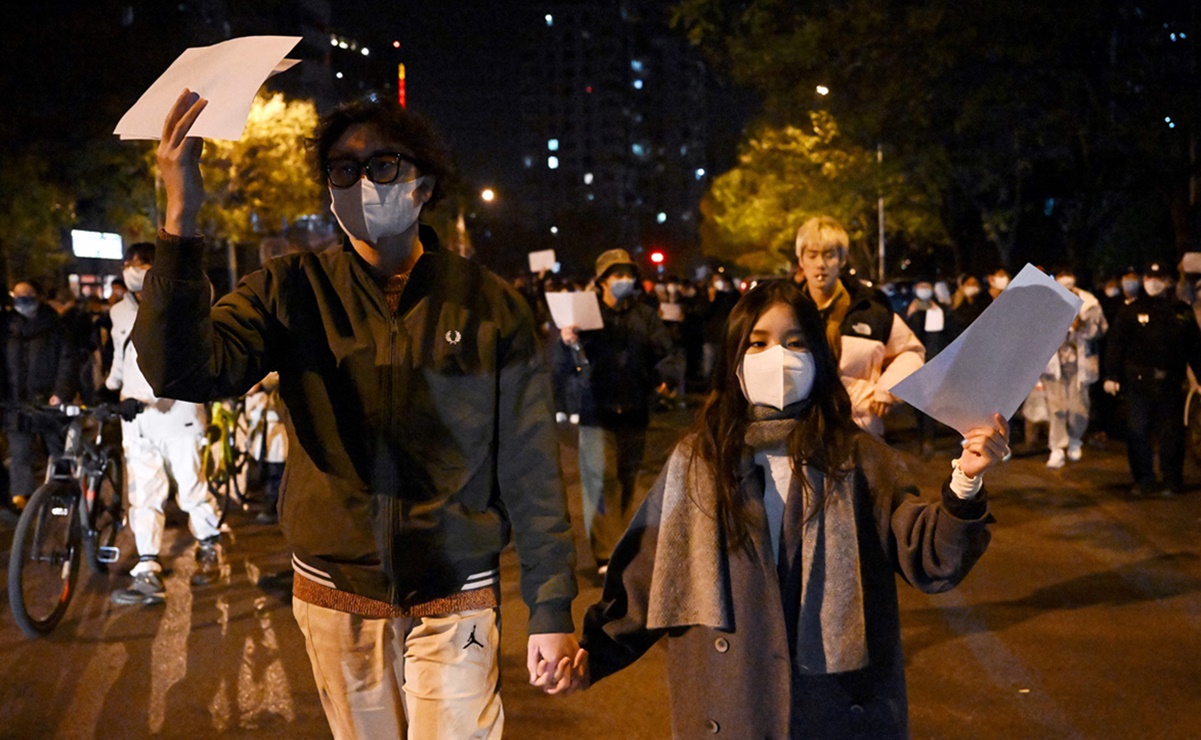 Nuevos choques entre manifestantes y polic&iacute;as por restricciones antiCovid en Cant&oacute;n, China