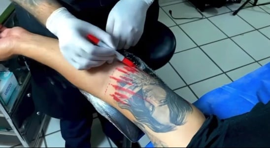 tatuaje belinda lupillo 0 - Así se borró Lupillo Rivera el tatuaje de Belinda