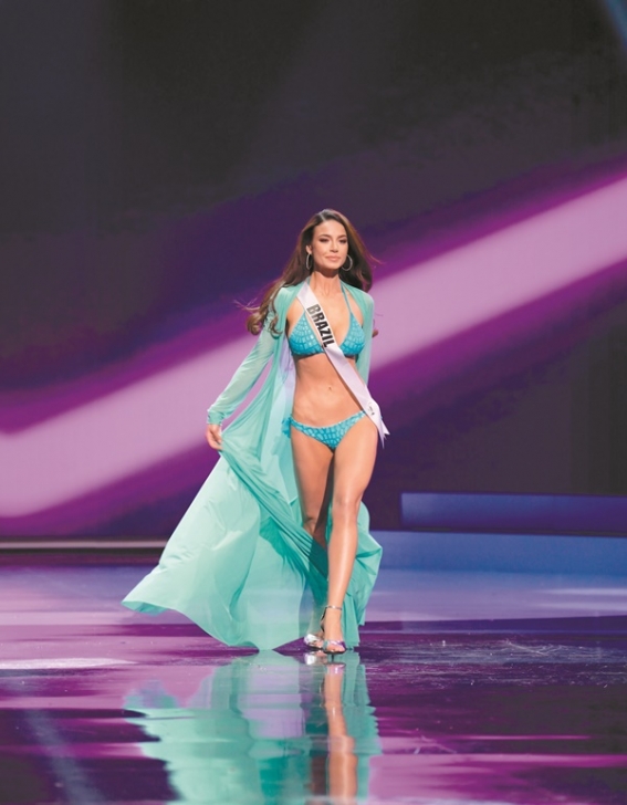 competencia de traje de bano de miss universo 2021 125738040 - México es la más bella de Miss Universo