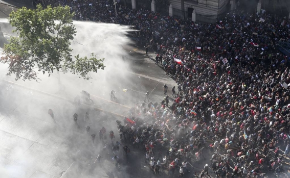 chile_protests_106262765.jpg