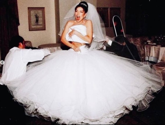 Thalía presumió mini cintura el día de su boda, hace 22 años