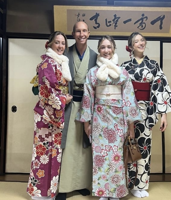 kimonos-legarreta-familia.png