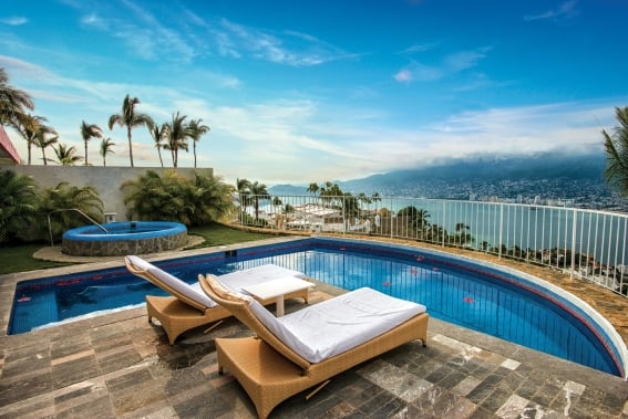hotel-brisas-acapulco.jpg